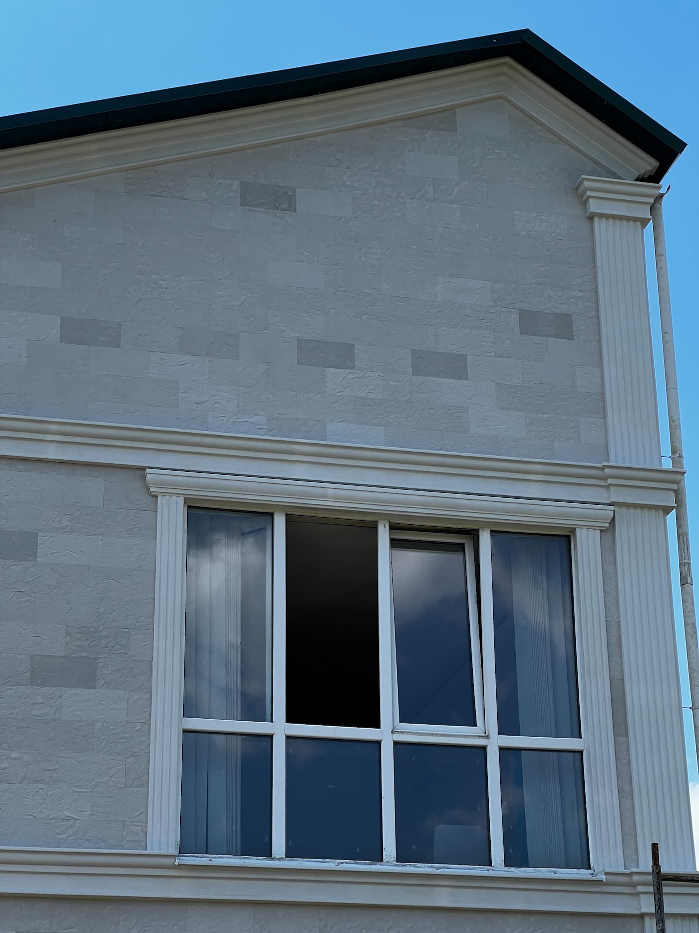 Private house in Telecentru — flexible stone facade — 7