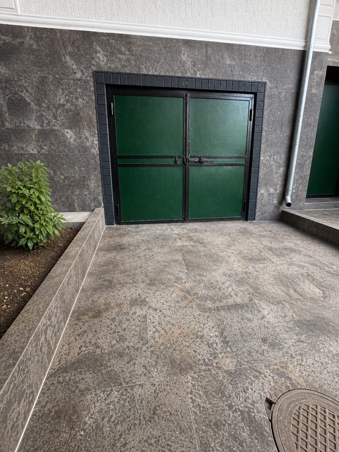 Flexible stone — house in Cimișlia — 14