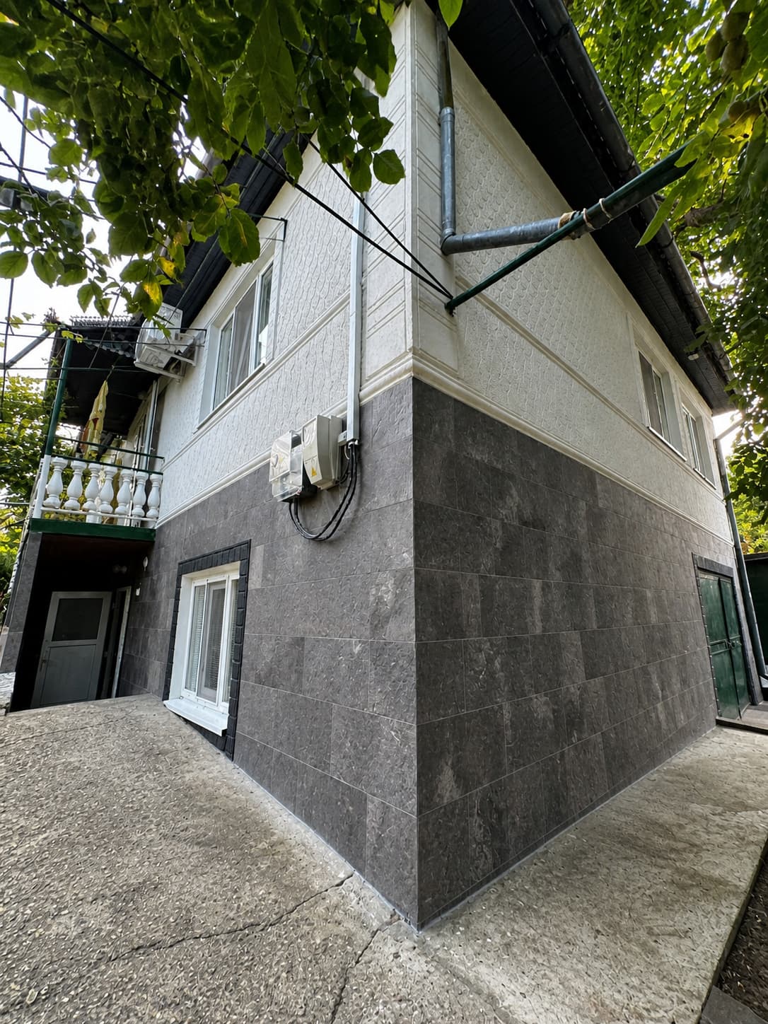 Flexible stone — house in Cimișlia — 15