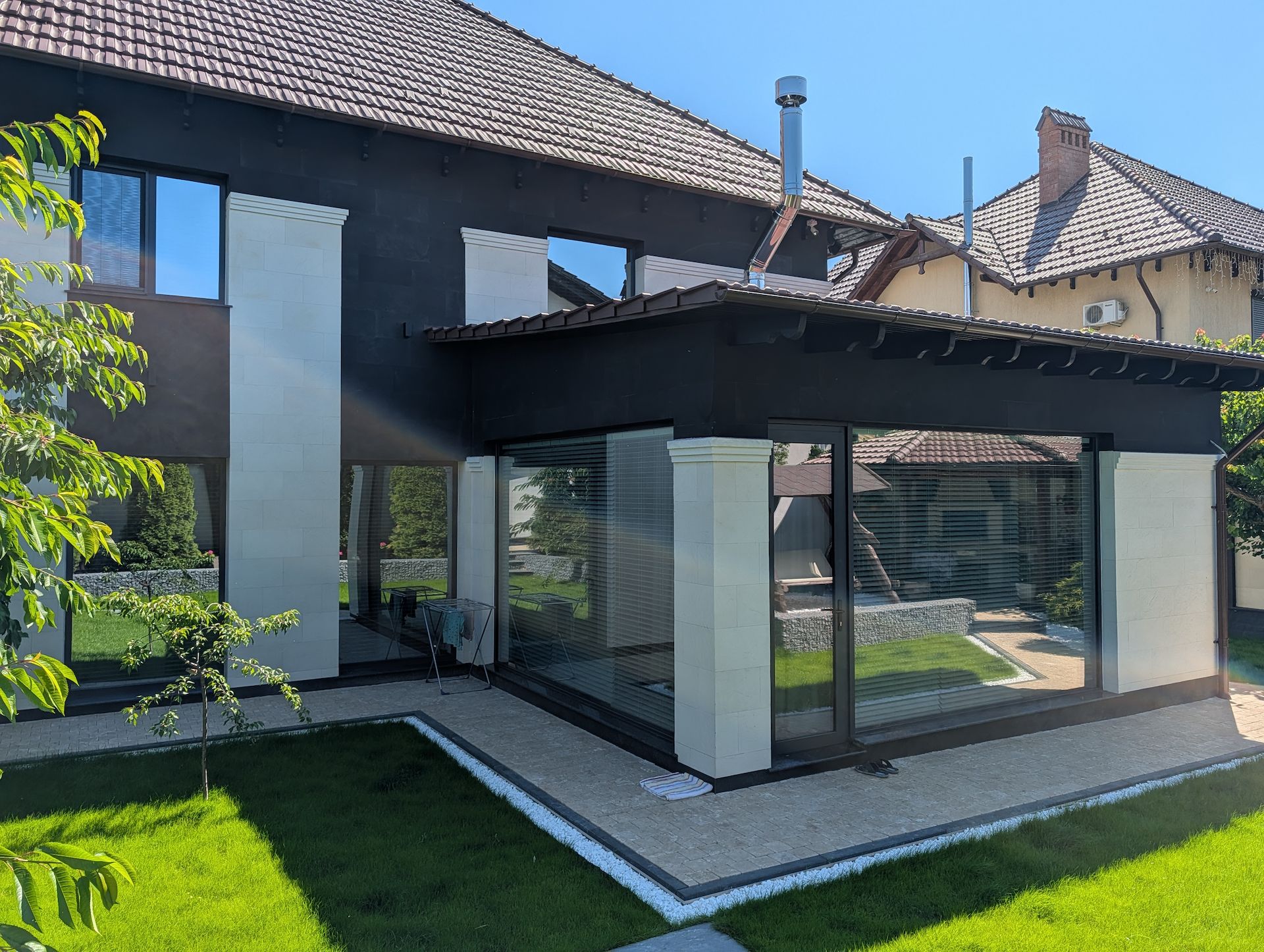 Slate Beige flexible cladding — facade detail — 11