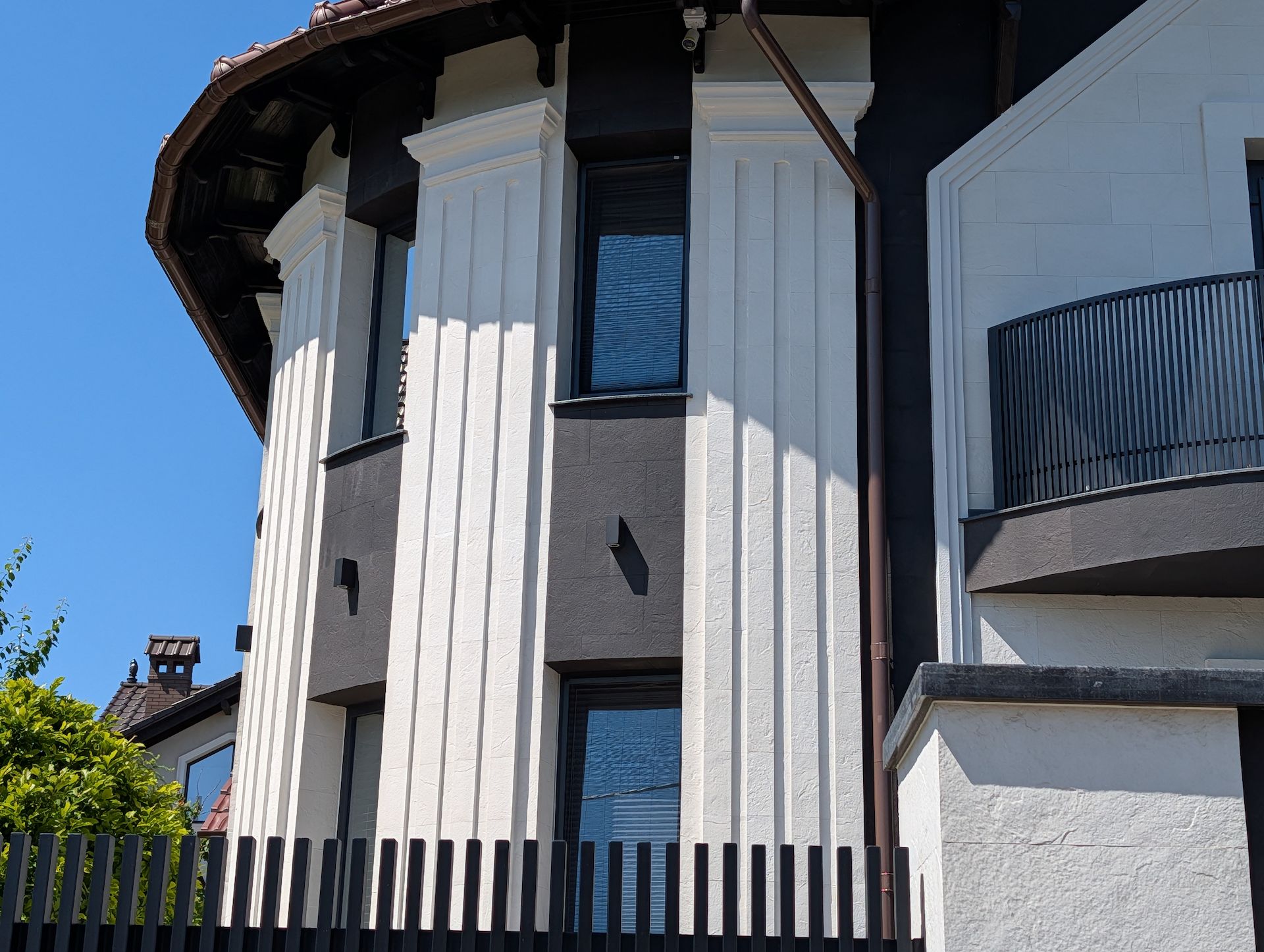 Slate Beige flexible cladding — facade detail — 41