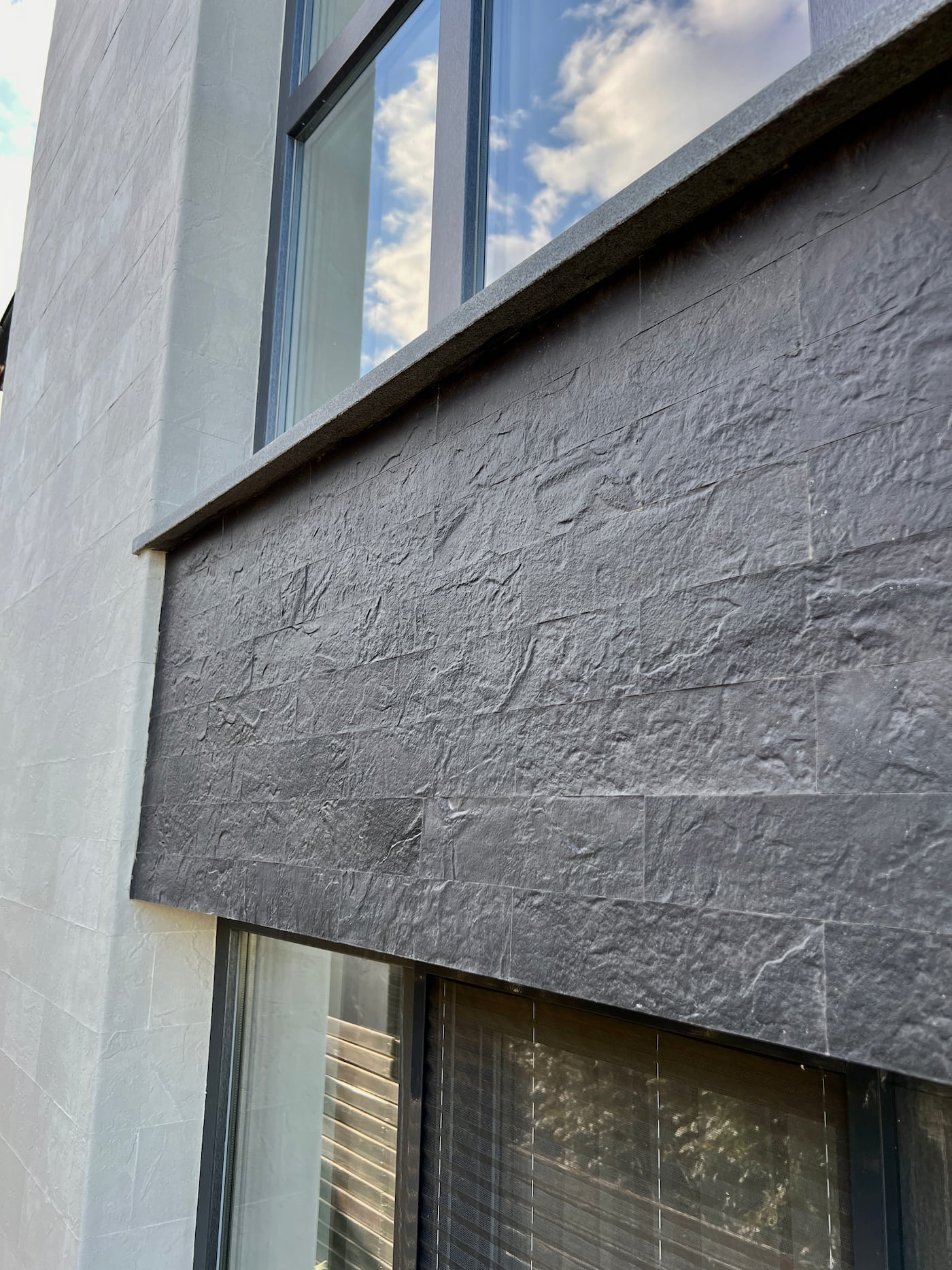 Flexible stone tiles – private house at Telecentru — 10